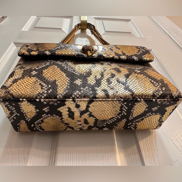 BNWOT Kurt Geiger London large Kensington handbag in gold snake print. - Picture 5 of 14